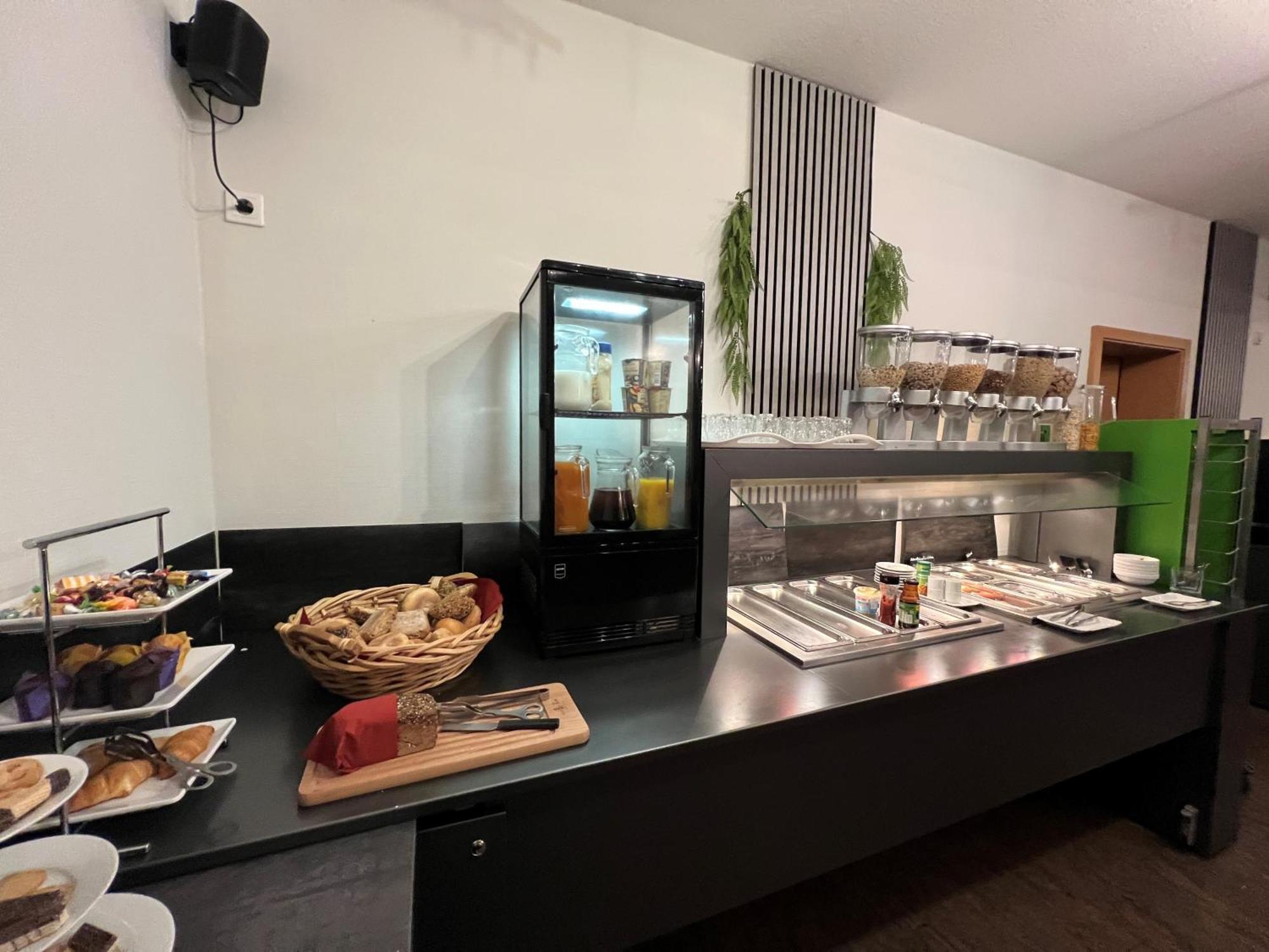 Globotel Hotel غاربسن المظهر الخارجي الصورة