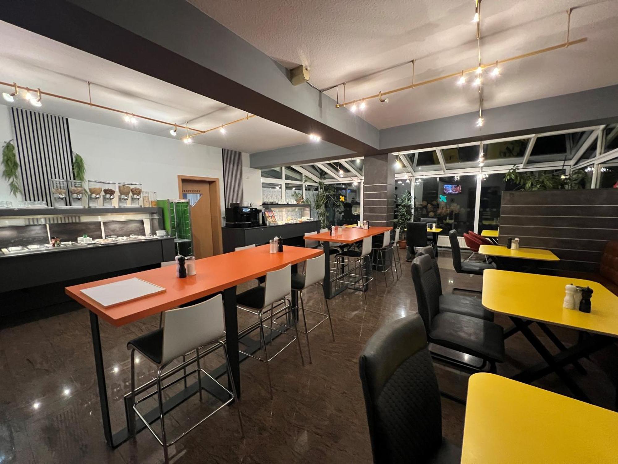 Globotel Hotel غاربسن المظهر الخارجي الصورة