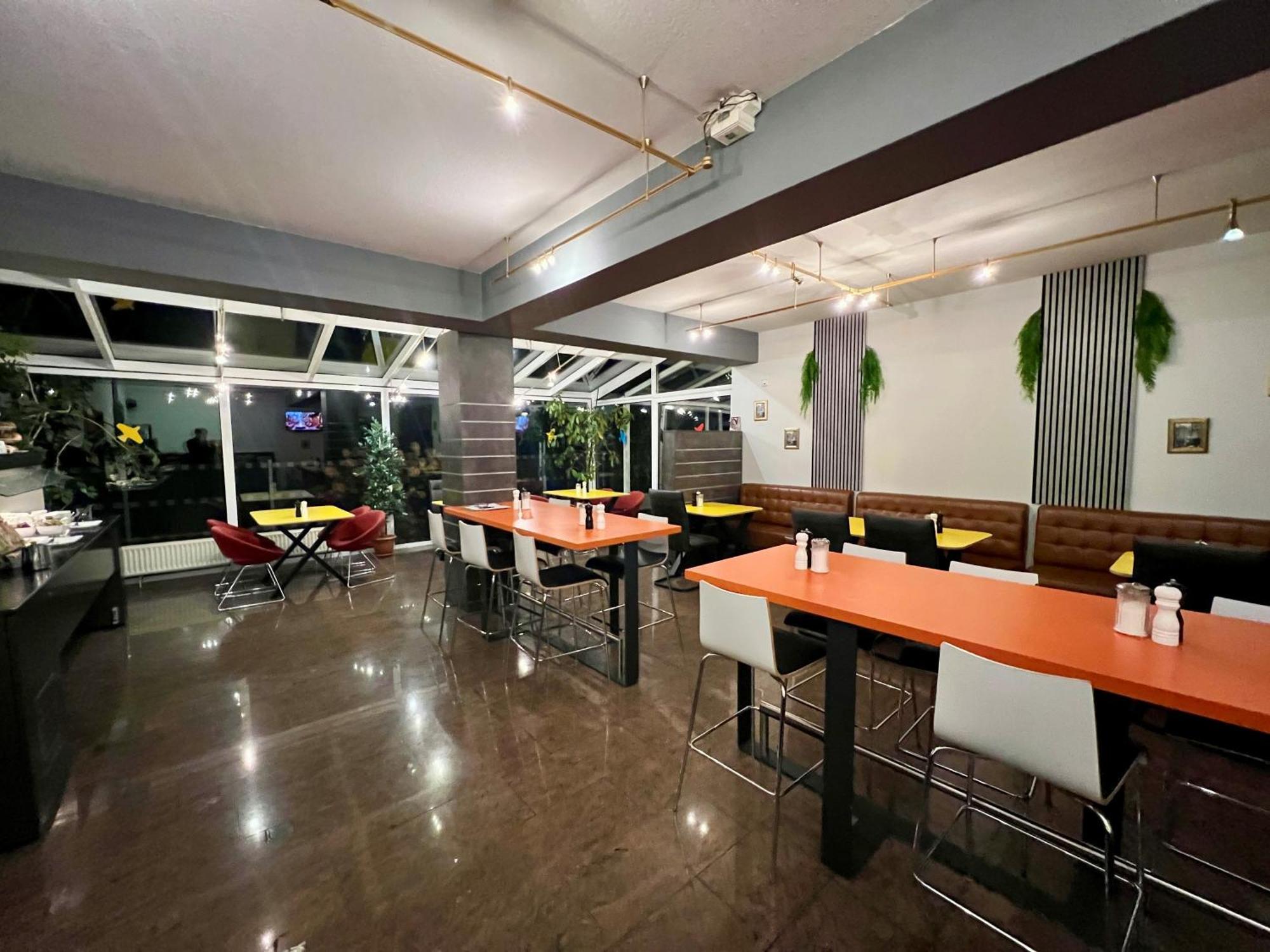 Globotel Hotel غاربسن المظهر الخارجي الصورة